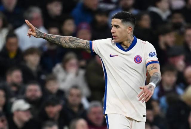 【英超】拉师傅双份助攻阿森西奥，维拉2比1逆转蓝军