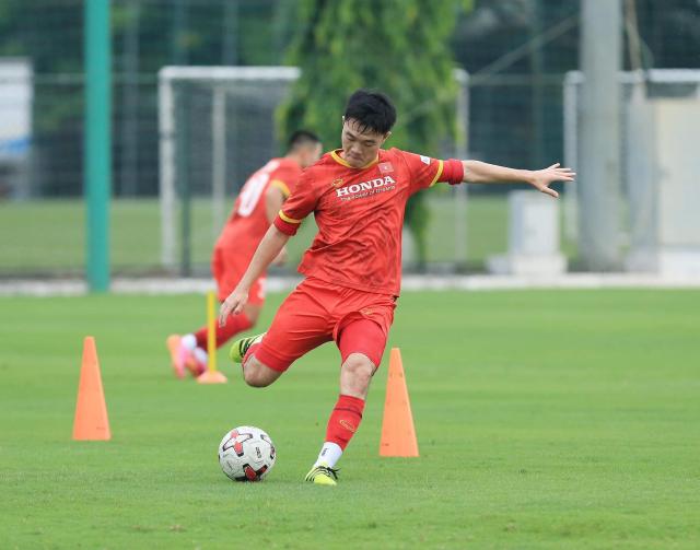 越南国足热身U22国足  两节比分均为2比1